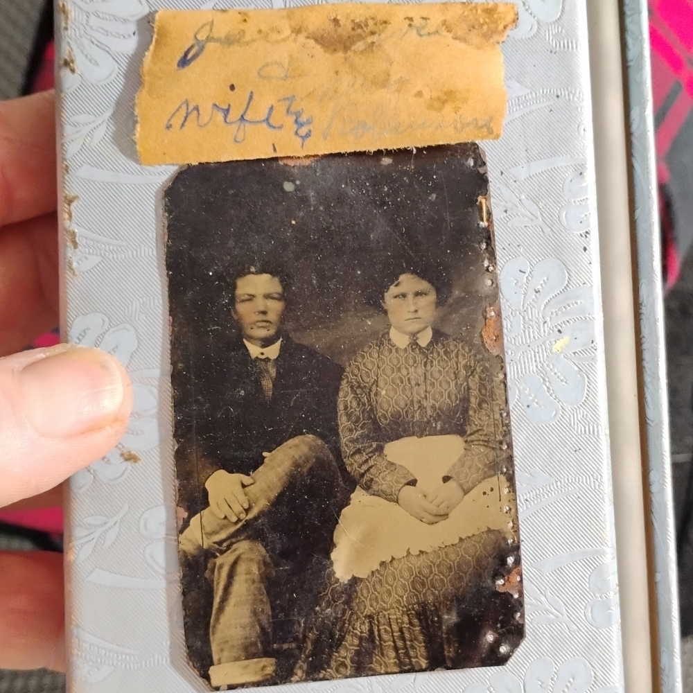 Antique Tintype With Label From the American Civil War Era. 1800s. 3.5x2